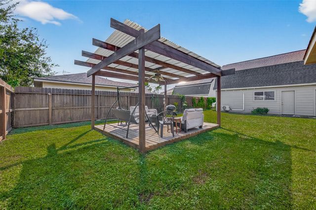 11406 Harris Avenue, Pearland, TX 77584