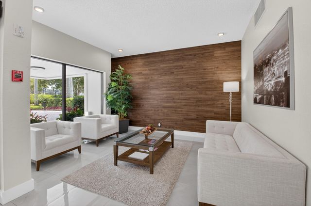 6845 Willow Wood Drive 3041, Boca Raton, FL 33434