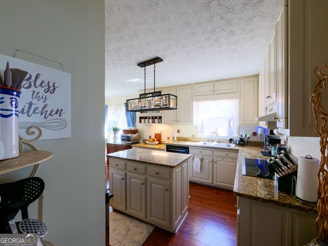 4750 Meadowlark Drive SE, Conyers, GA 30094