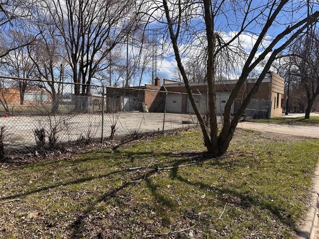 1058 W 111th Street, Chicago, IL 60643