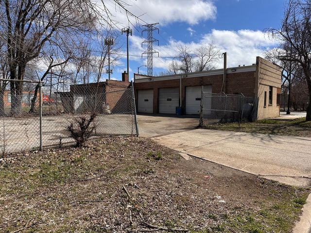 1058 W 111th Street, Chicago, IL 60643