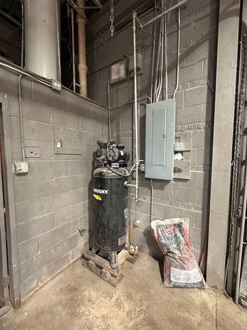 1058 W 111th Street, Chicago, IL 60643