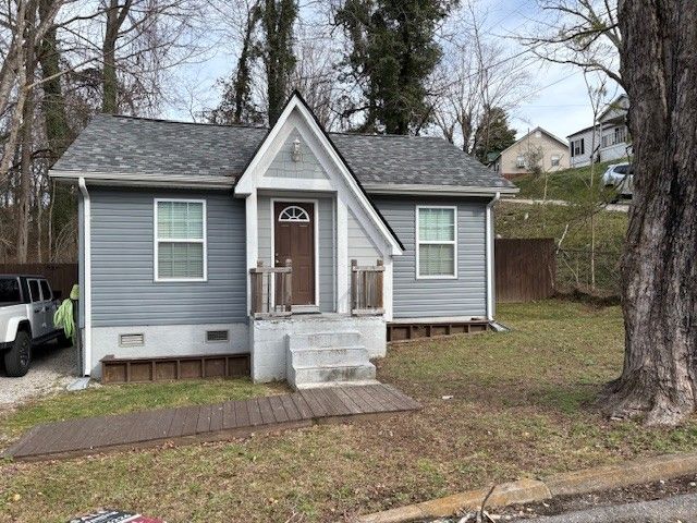 125 McGinness Ave, Carthage, TN 37030