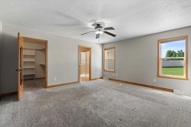 3336 STAR CREEK COURT, Green Bay, WI 54311