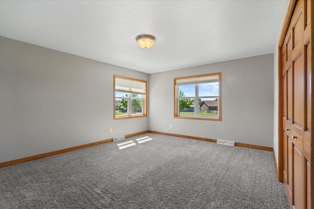 3336 STAR CREEK COURT, Green Bay, WI 54311