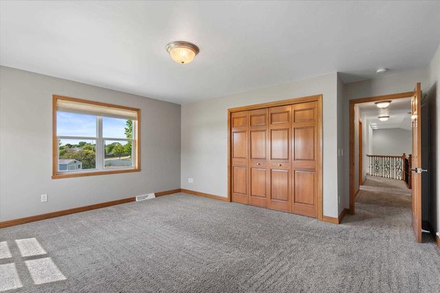 3336 STAR CREEK COURT, Green Bay, WI 54311