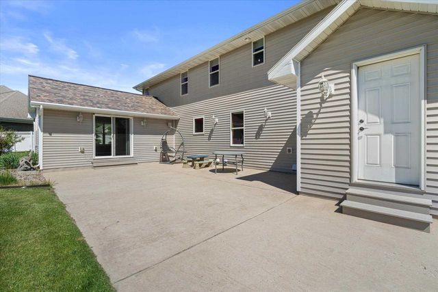 3336 STAR CREEK COURT, Green Bay, WI 54311