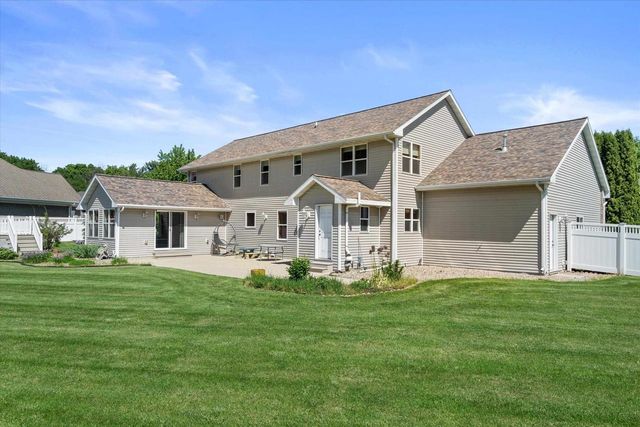 3336 STAR CREEK COURT, Green Bay, WI 54311