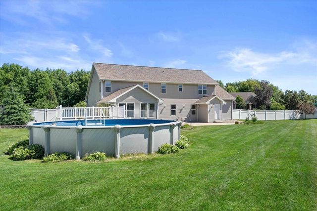 3336 STAR CREEK COURT, Green Bay, WI 54311