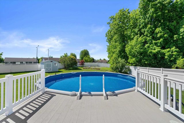 3336 STAR CREEK COURT, Green Bay, WI 54311