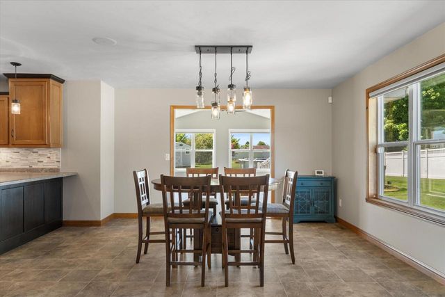 3336 STAR CREEK COURT, Green Bay, WI 54311