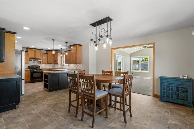 3336 STAR CREEK COURT, Green Bay, WI 54311