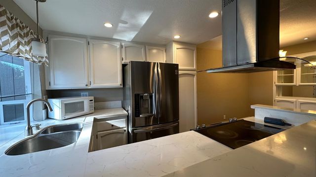 7802 Hampton Ln, Citrus Heights, CA 95610