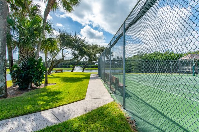 4440 NE Sandpebble Trace 104, Stuart, FL 34996