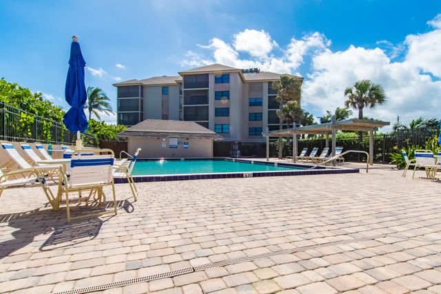 4440 NE Sandpebble Trace 104, Stuart, FL 34996