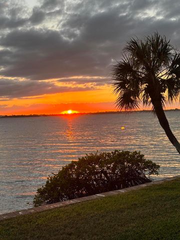 4440 NE Sandpebble Trace 104, Stuart, FL 34996