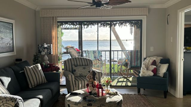 4440 NE Sandpebble Trace 104, Stuart, FL 34996