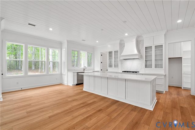 10236 Kimlynn Trl, Chesterfield, VA 23838