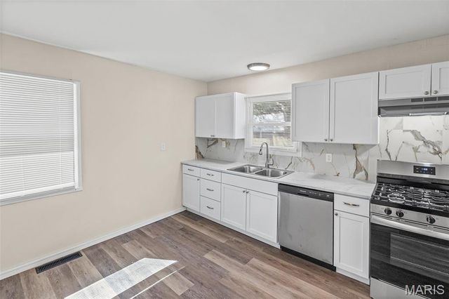 810 Saint Thomas Lane, Cahokia, IL 62206