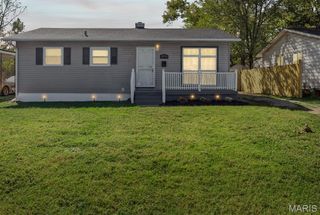 810 Saint Thomas Lane, Cahokia, IL 62206