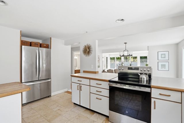 11 Sylvia Road, North Reading, MA 01864