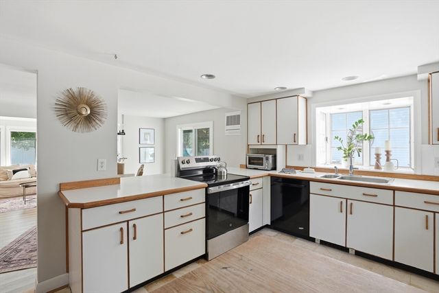 11 Sylvia Road, North Reading, MA 01864
