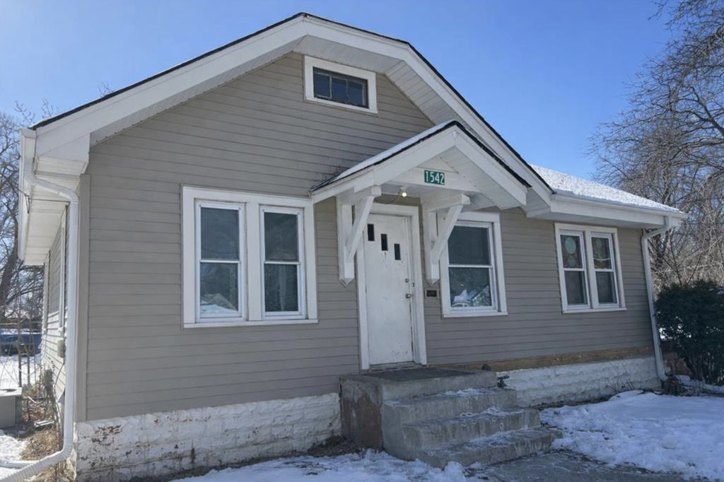 1542 Ivy Avenue E, Saint Paul, MN 55106