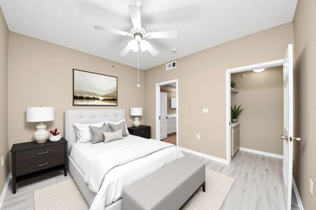 2400 Mccue Road 333, Houston, TX 77056