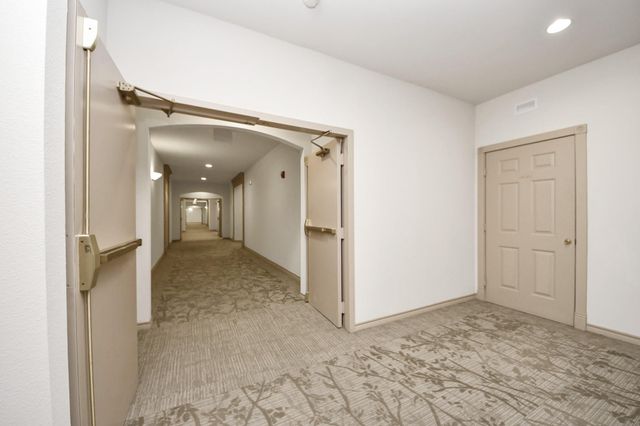 2400 Mccue Road 333, Houston, TX 77056