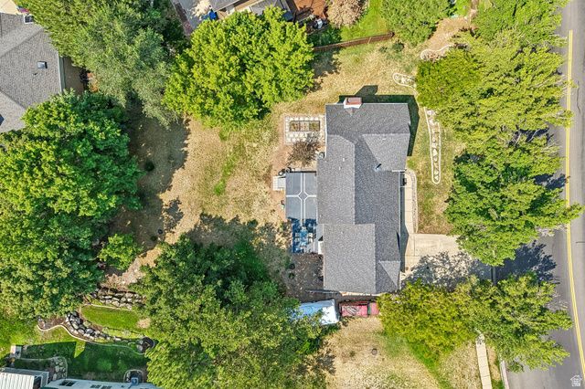 1005 EDGEWOOD DR, South Ogden, UT 84403