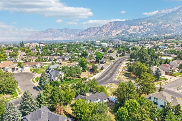 1005 EDGEWOOD DR, South Ogden, UT 84403