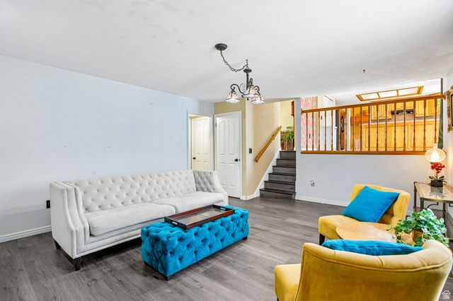 1005 EDGEWOOD DR, South Ogden, UT 84403