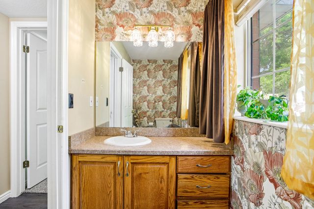 1005 EDGEWOOD DR, South Ogden, UT 84403