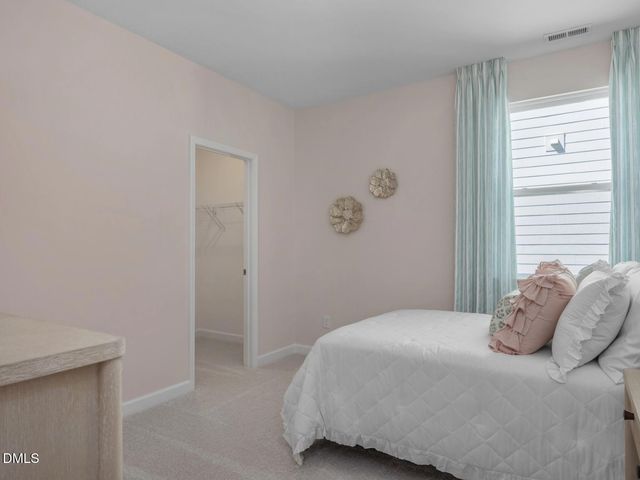 700 Dragonfly Pond Way, Wake Forest, NC 27587