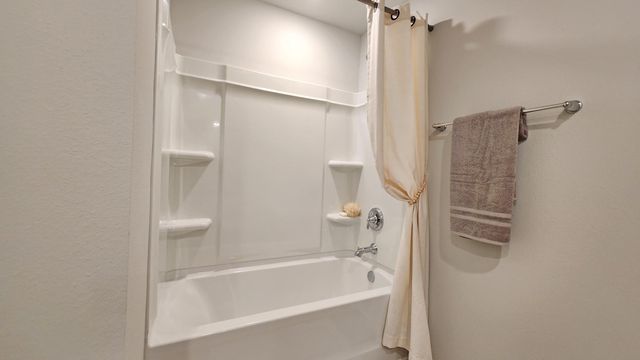 223 Lakeland Dr., Hattiesburg, MS 39402