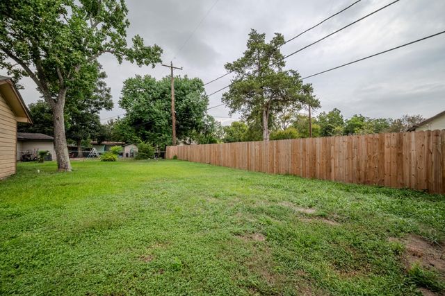 513 Frankie Street, Wharton, TX 77488
