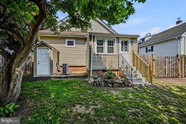 2032 NAAMANS CREEK RD, Upper Chichester, PA 19061