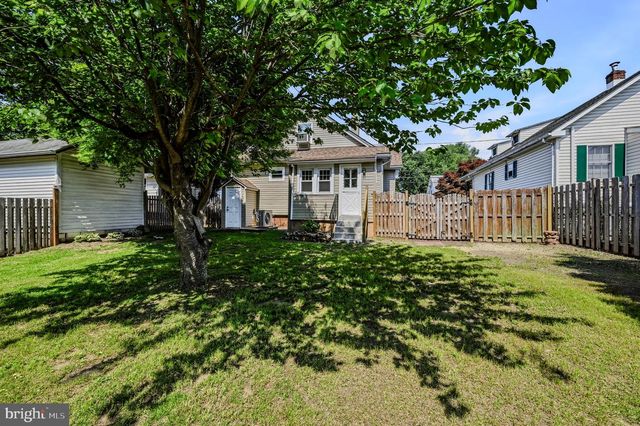 2032 NAAMANS CREEK RD, Upper Chichester, PA 19061