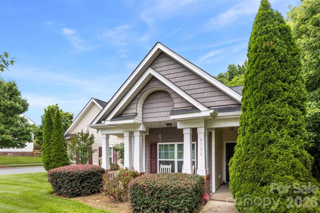 8526 Summer Serenade Drive, Huntersville, NC 28078