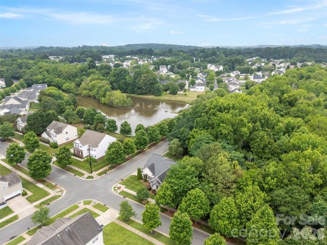 8526 Summer Serenade Drive, Huntersville, NC 28078