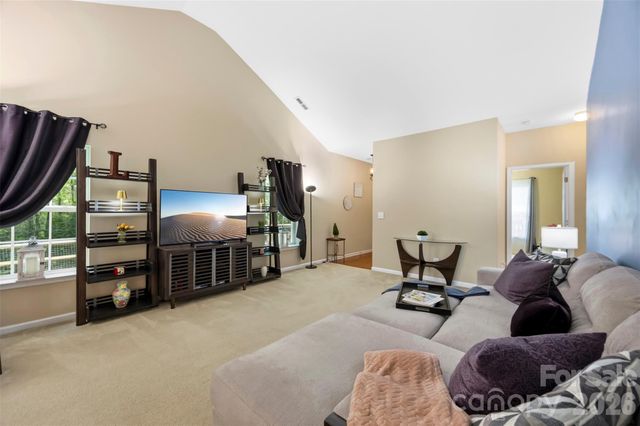 8526 Summer Serenade Drive, Huntersville, NC 28078