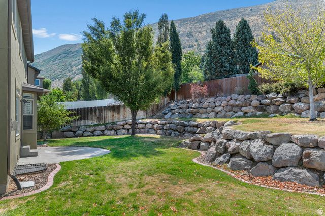236 E SUMMER LEAF DR, Draper, UT 84020
