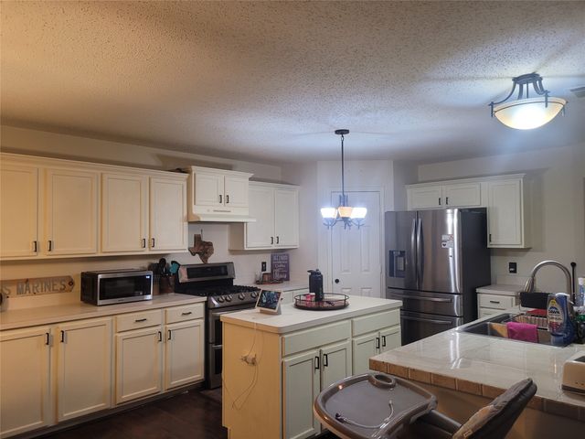 6920 Danieldale Drive, Fort Worth, TX 76137