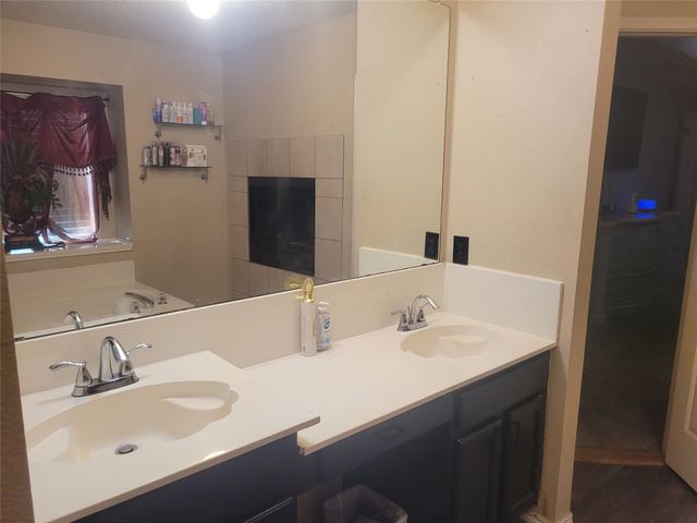 6920 Danieldale Drive, Fort Worth, TX 76137