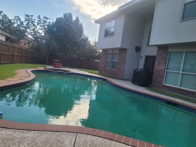 6920 Danieldale Drive, Fort Worth, TX 76137