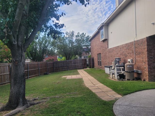 6920 Danieldale Drive, Fort Worth, TX 76137