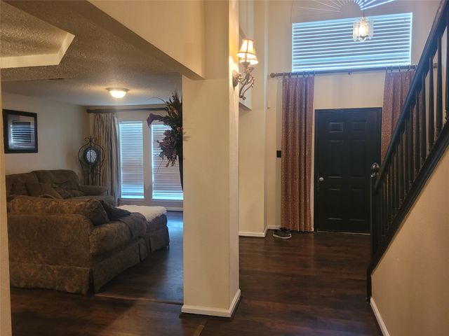 6920 Danieldale Drive, Fort Worth, TX 76137