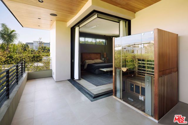366 Huntley Drive, West Hollywood, CA 90048