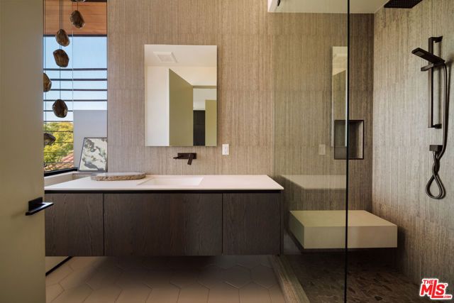 366 Huntley Drive, West Hollywood, CA 90048