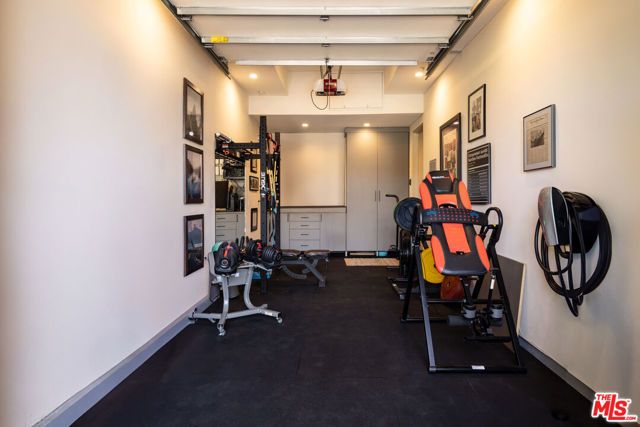 366 Huntley Drive, West Hollywood, CA 90048